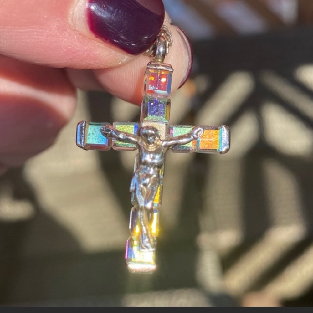 VTG AURORA BOREALIS CRYSTAL CROSS PENDANT